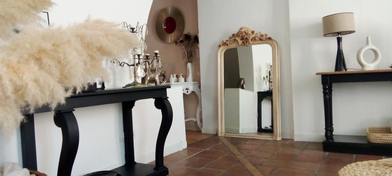 La Maison Perchee Aigues-Mortes Bagian luar foto